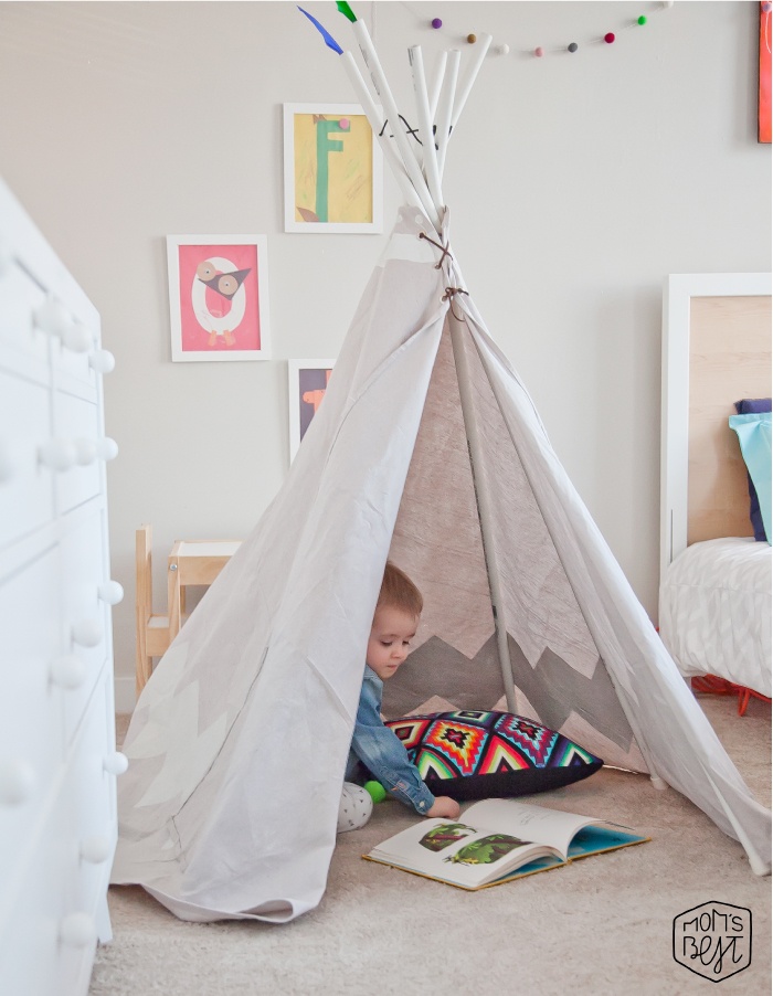 st-louis-makeover-roman-reading-book-in-teepee